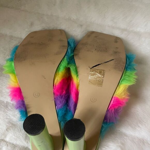 Green with multi color furry slip on heels sandals square toe EUR size 42 - Picture 8 of 9